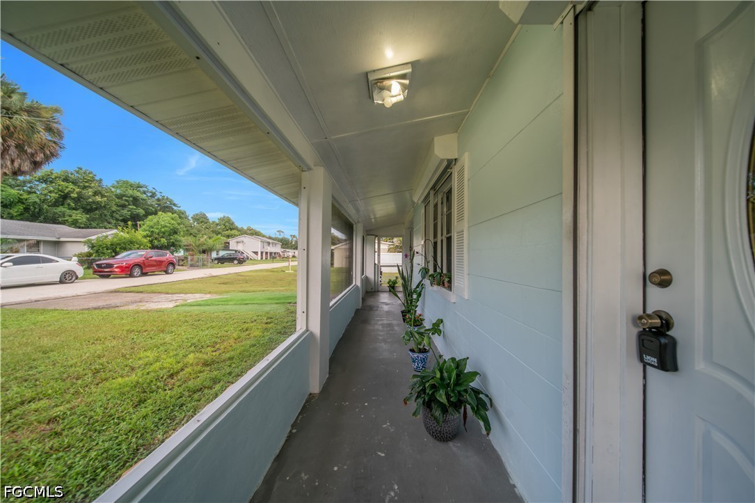 2 Bed SingleFamilyResidence for Sale in North Fort Myers, photo 18