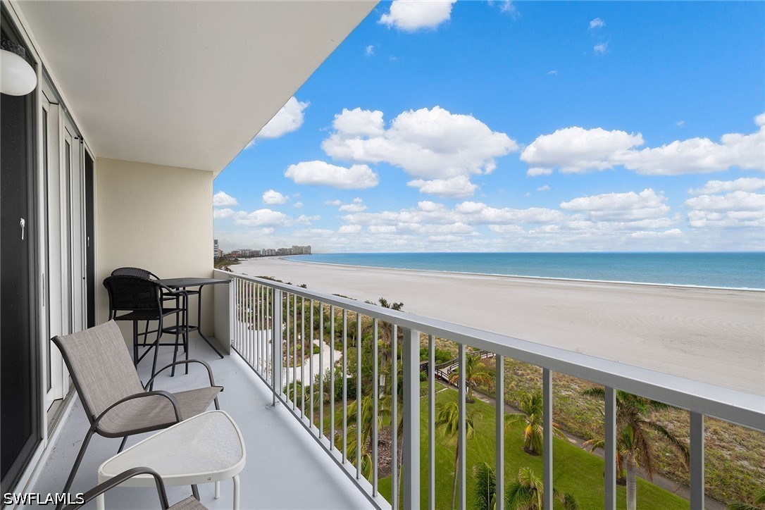 2 Bed Waterfront Home for Sale in Marco Island, photo 18