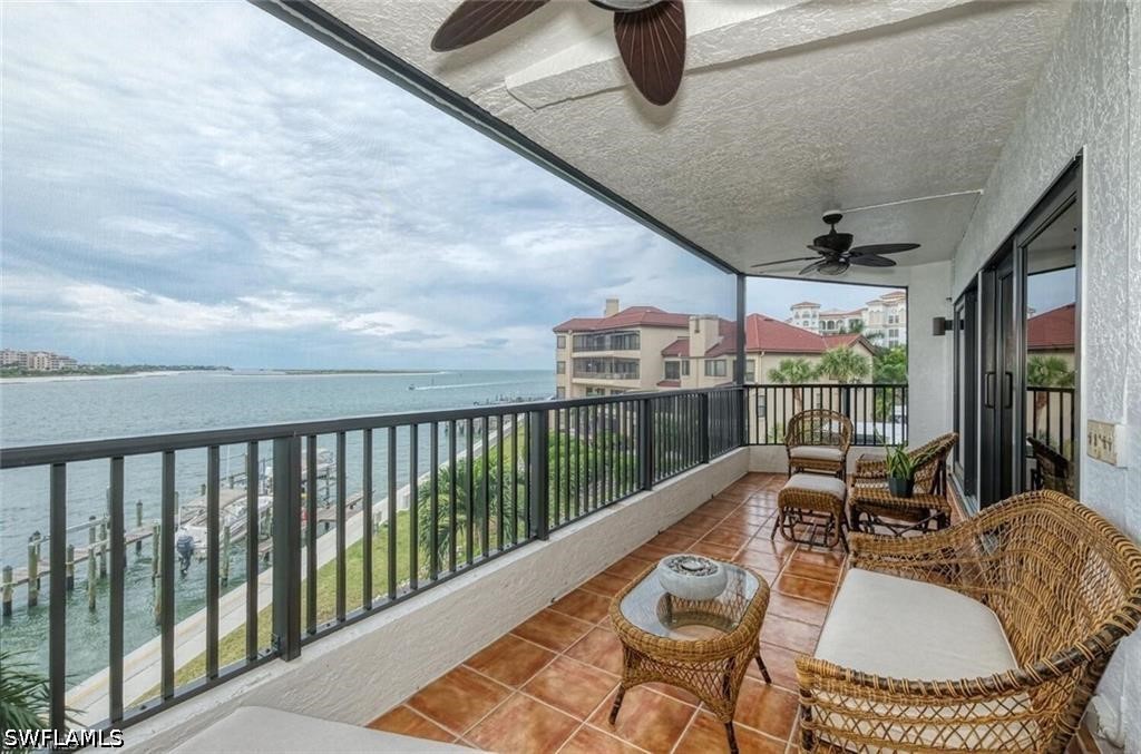 2 Bed Waterfront Home for Sale in La Peninsula, photo 18