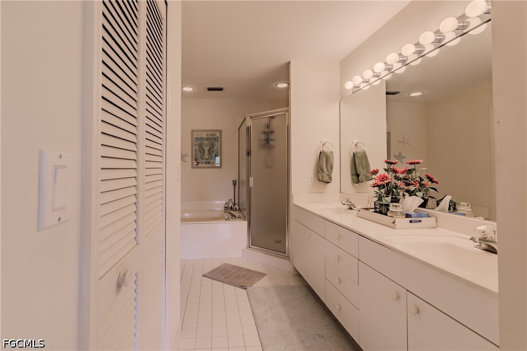 2 Bed Waterfront Home for Sale in Estero, photo 18