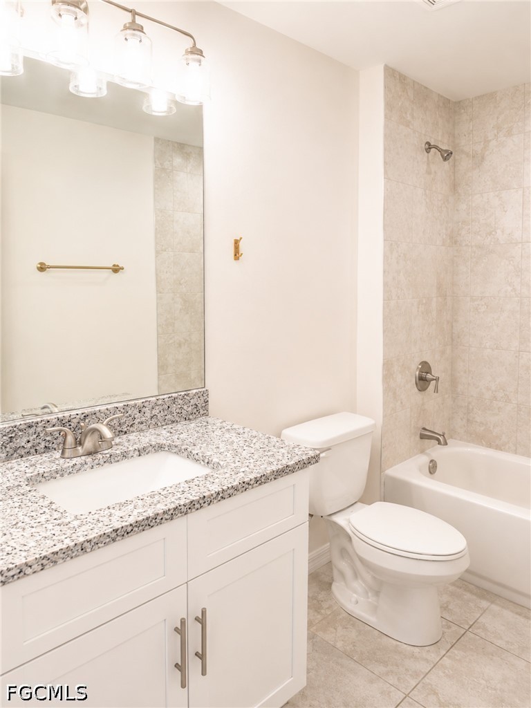 4 Bed Waterfront Home for Sale in Cape Coral, photo 18