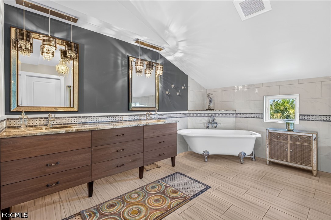 5 Bed SingleFamilyResidence for Sale in Butterknife, photo 18