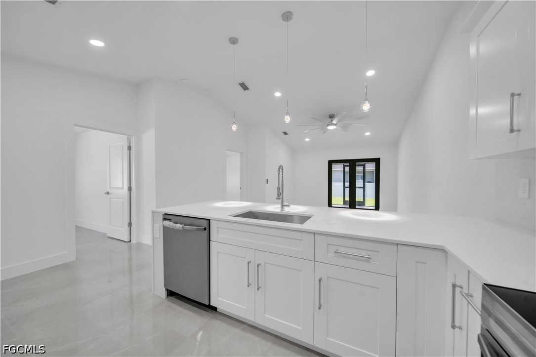 6 Bed Duplex for Sale in Lehigh Estates, photo 18