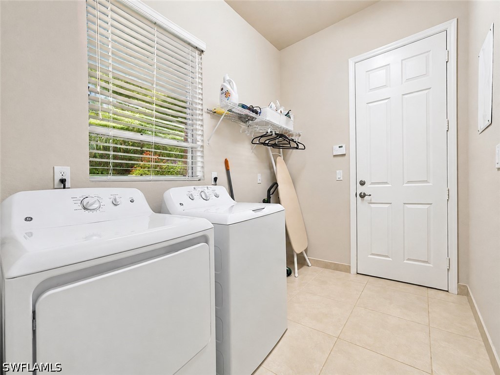4 Bed SingleFamilyResidence for Sale in Naples, photo 18