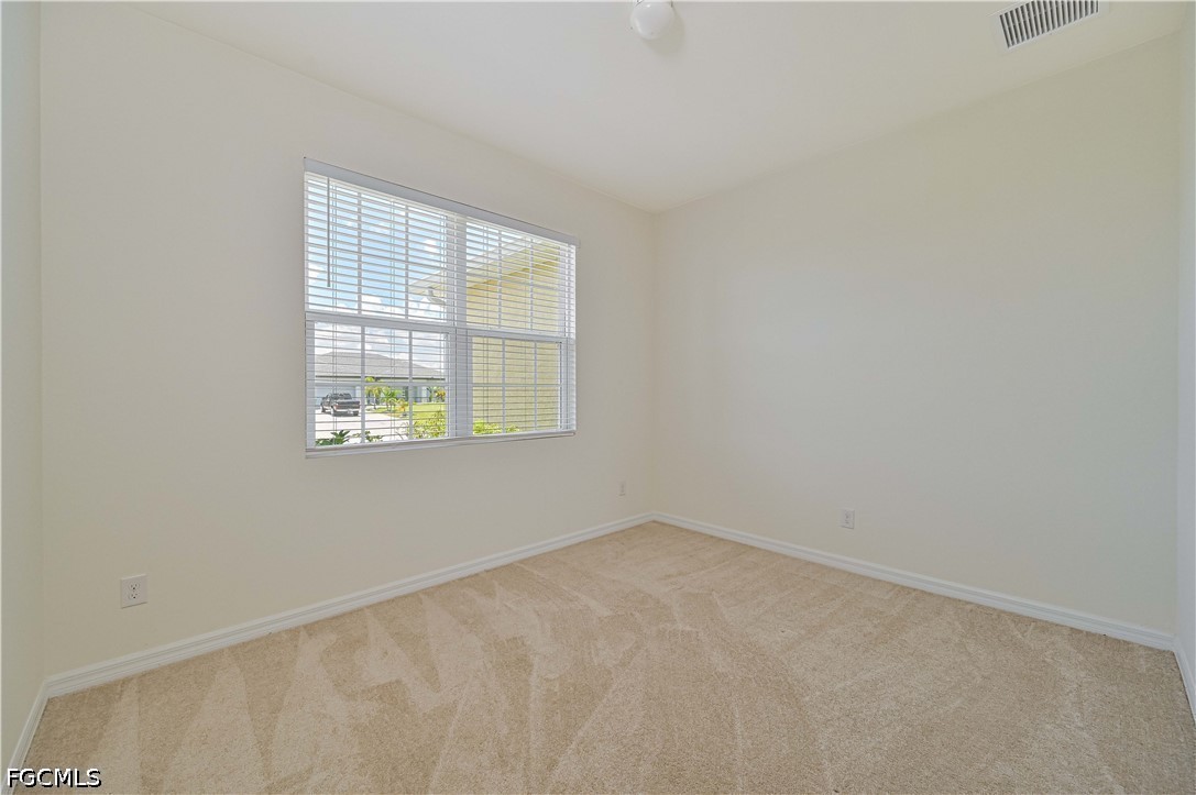 3 Bed SingleFamilyResidence for Sale in Cape Coral, photo 18