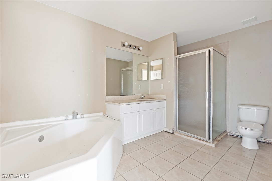 4 Bed SingleFamilyResidence for Sale in Lehigh Acres, FL — photo 19
