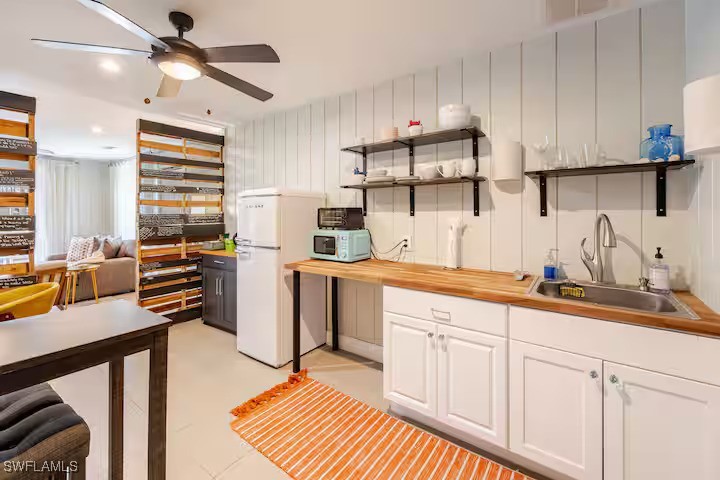 2 Bed SingleFamilyResidence for Sale in Naples, photo 19