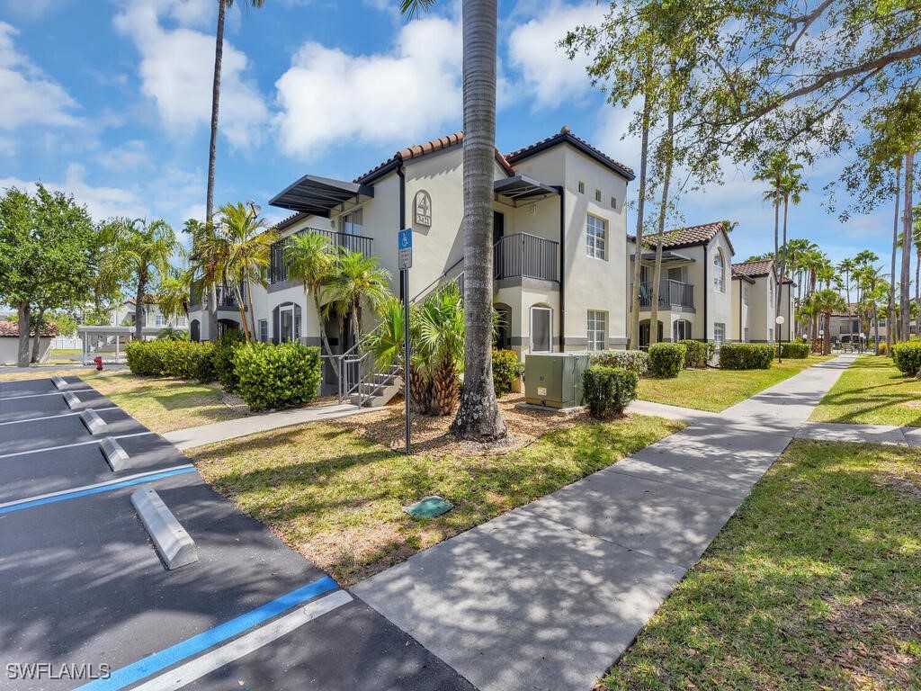 2 Bed Condominium for Sale in Fort Myers, photo 19