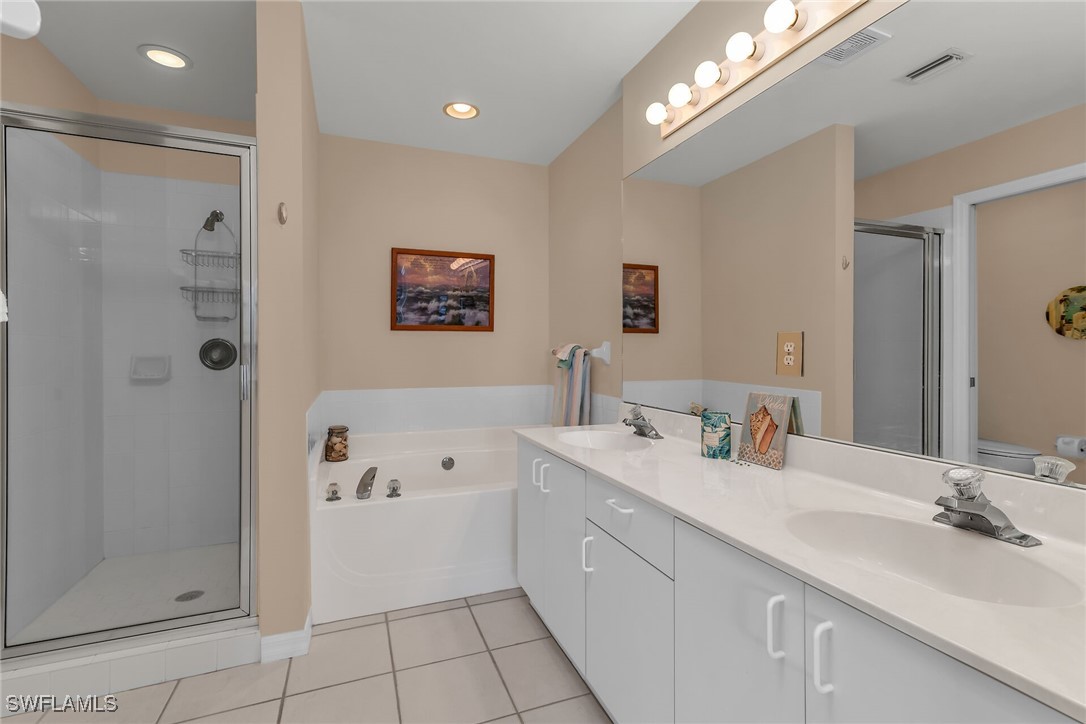 2 Bed Waterfront Home for Sale in Sunrise Cay, FL, $399,000 — photo 19
