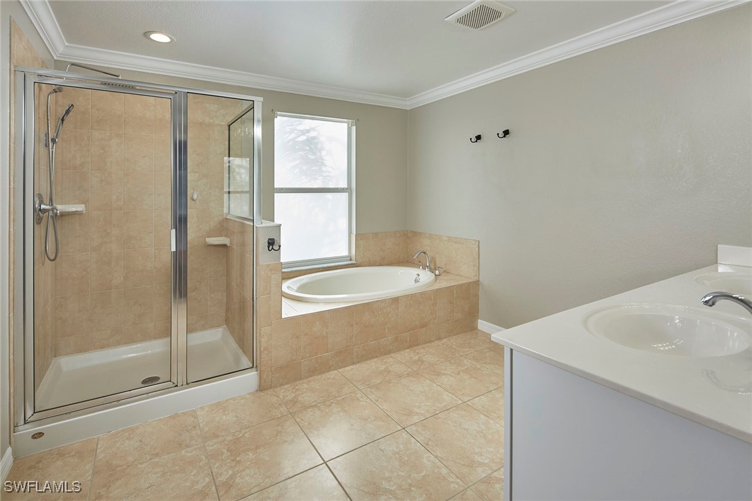 5 Bed Pool Home for Sale in Bella Terra, photo 19