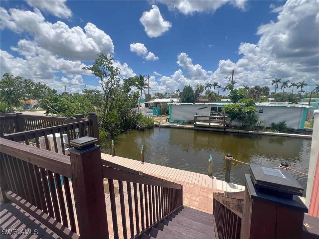 2 Bed Waterfront Home for Sale in Matlacha, FL, $266,000 — photo 19