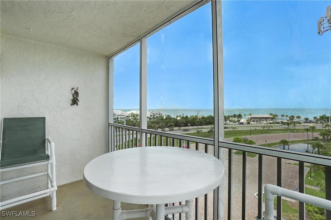 1 Bed Waterfront Home for Sale in Beach And Tennis Club, photo 19