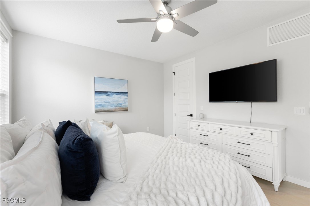 4 Bed SingleFamilyResidence for Sale in Los Colony, FL — photo 19