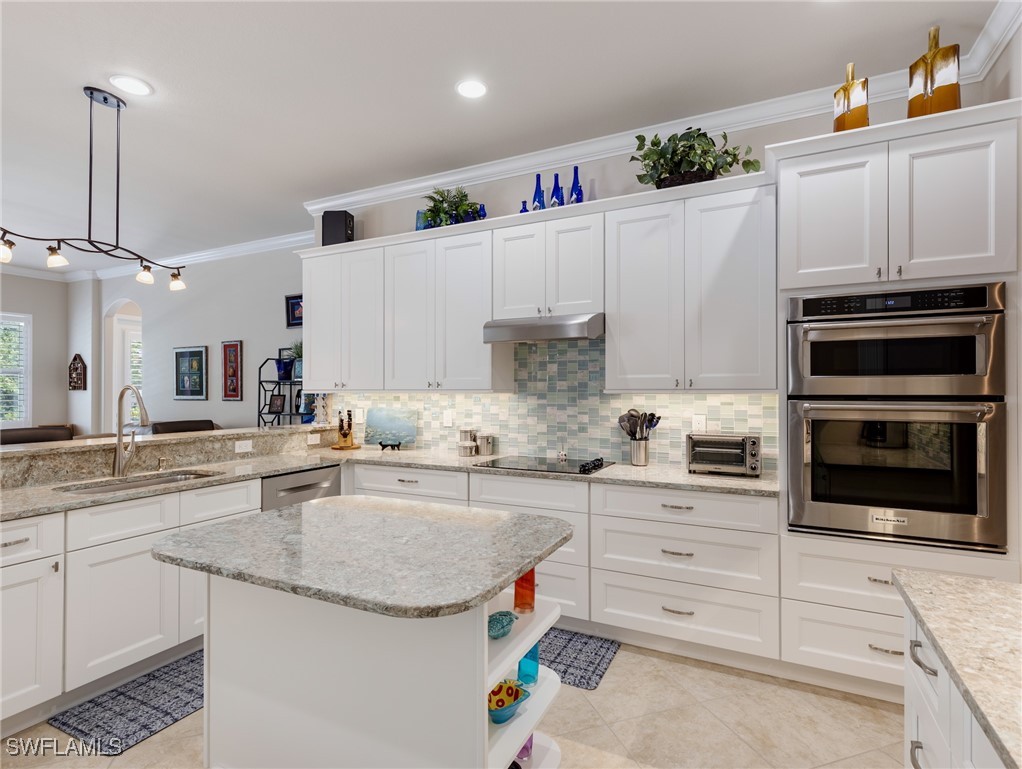5 Bed Pool Home for Sale in Bella Terra, photo 19