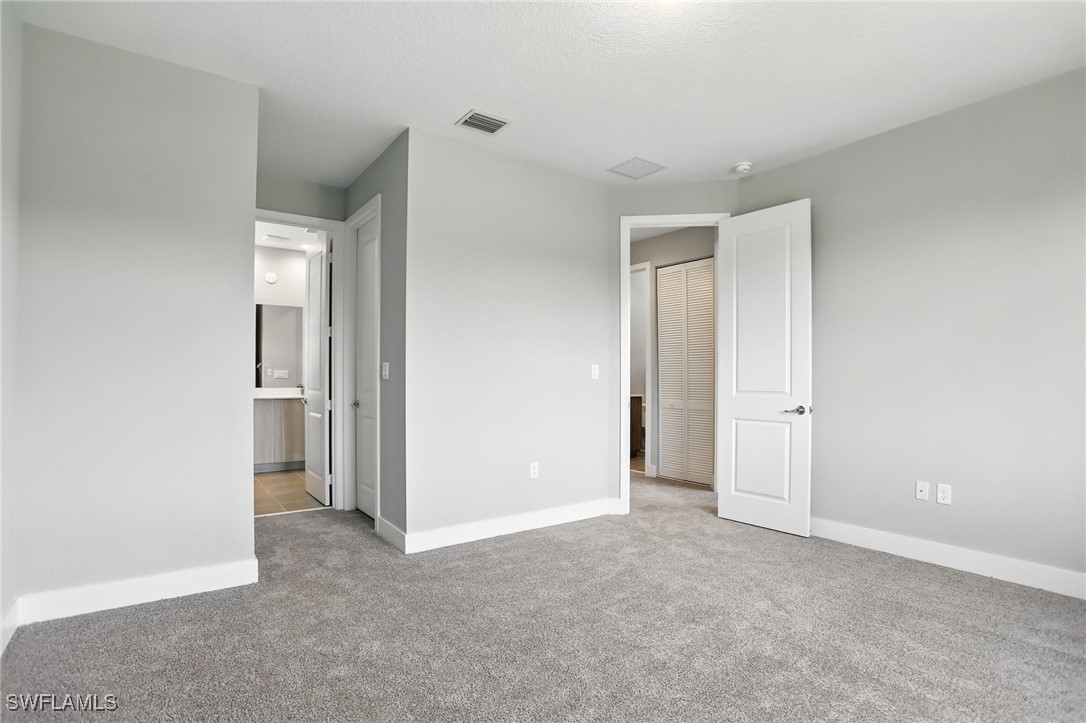 3 Bed SingleFamilyResidence for Sale in Silverwood, FL — photo 19