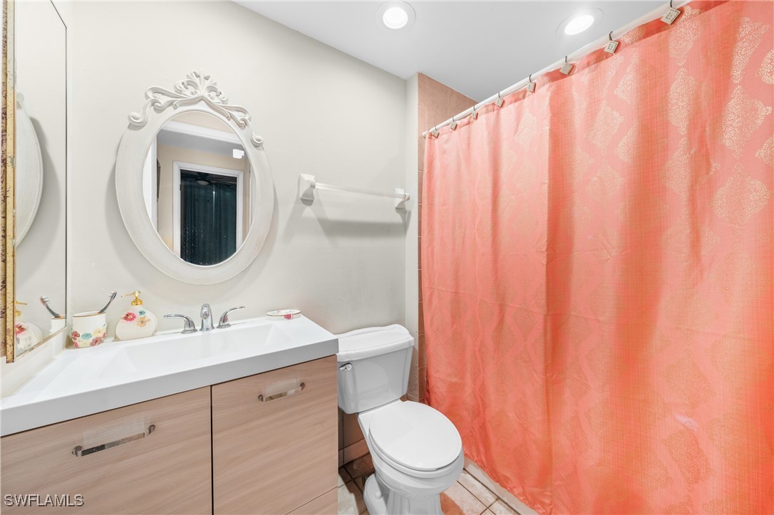 2 Bed SingleFamilyResidence for Sale in Naples, photo 19