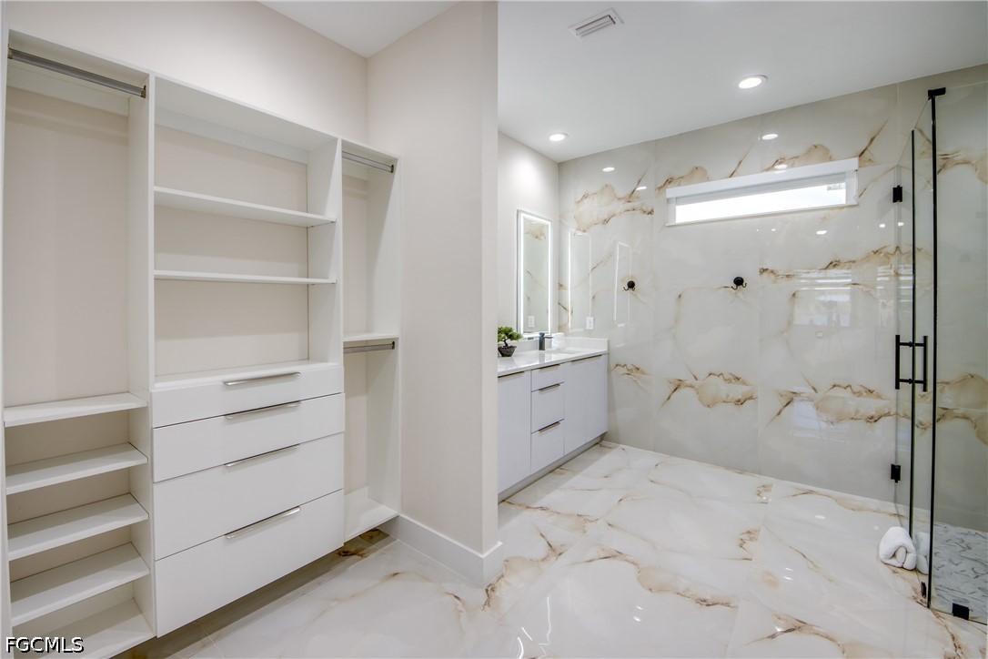 3 Bed Pool Home for Sale in Cape Coral, photo 19