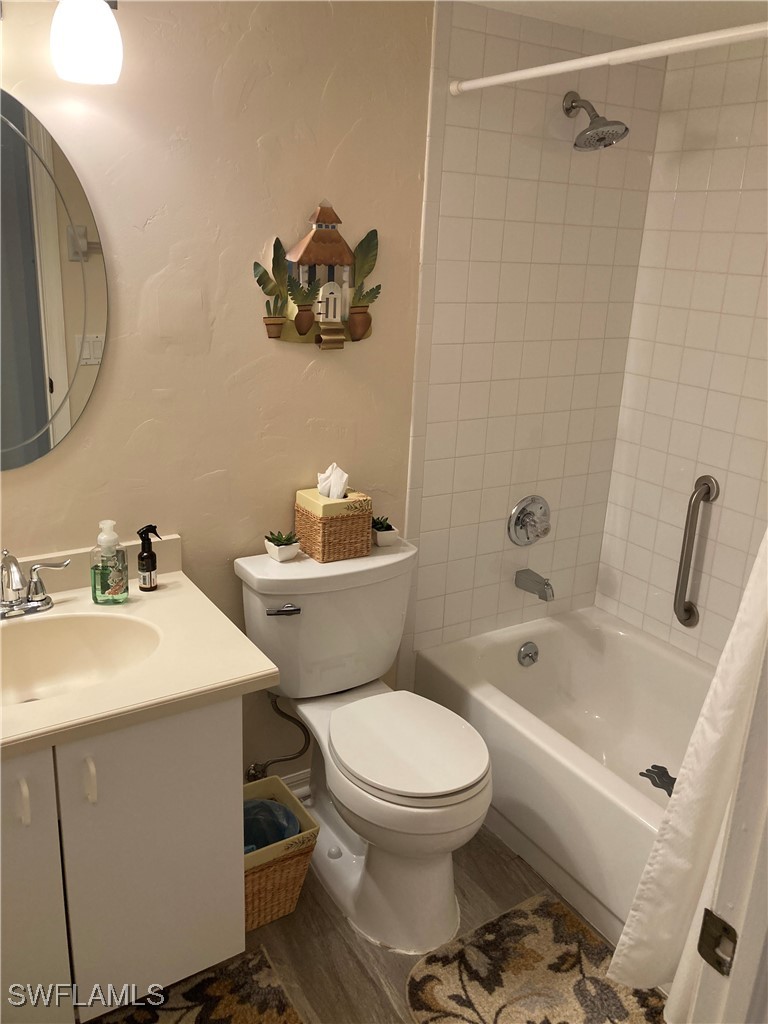 2 Bed Condominium for Sale in Country Glen, FL, $242,000 — photo 19