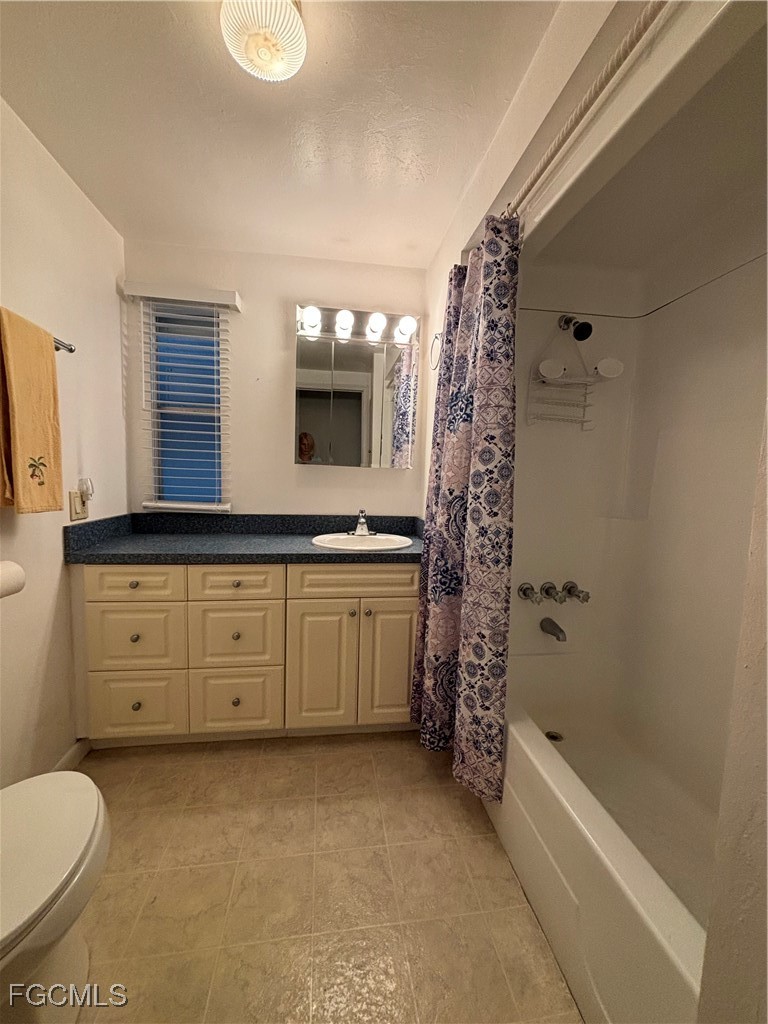 2 Bed ManufacturedHome for Sale in North Fort Myers, FL — photo 19