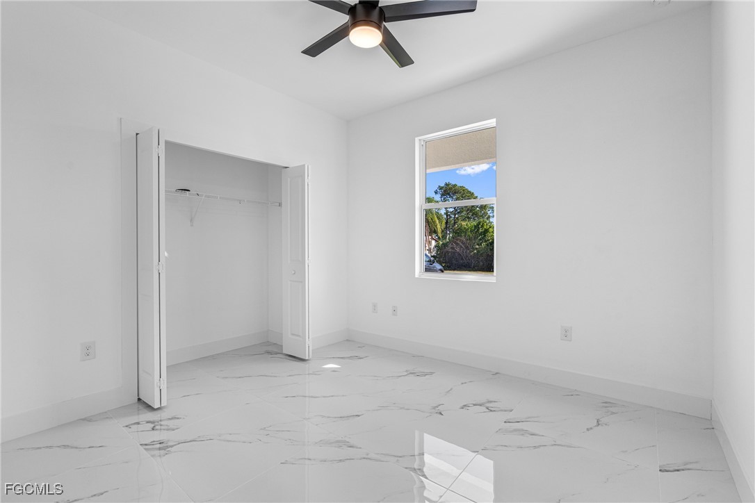 4 Bed SingleFamilyResidence for Sale in Lehigh Acres, photo 19