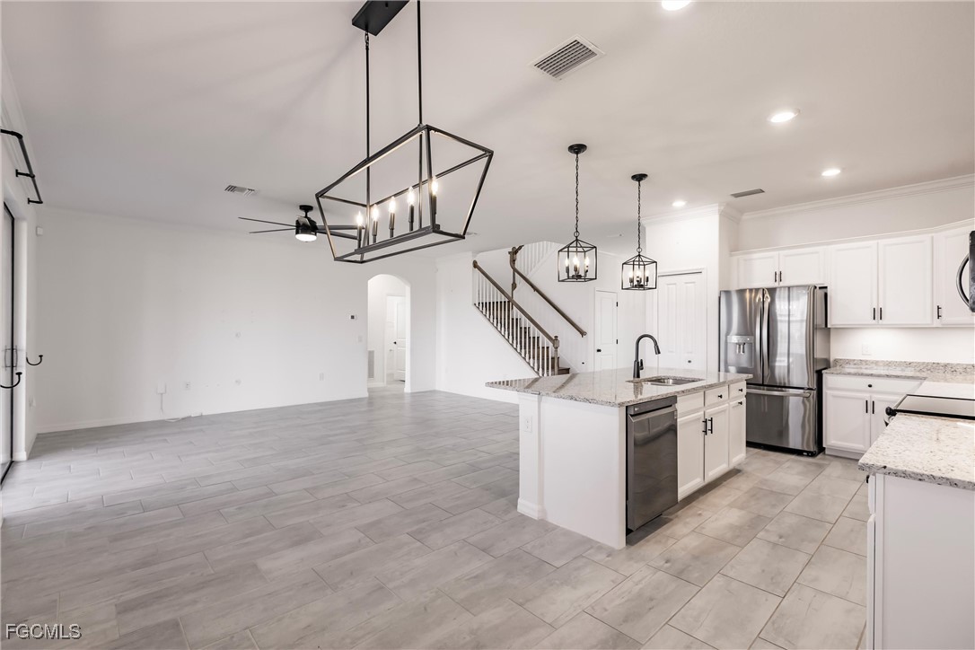 4 Bed SingleFamilyResidence for Sale in Portico, FL — photo 19