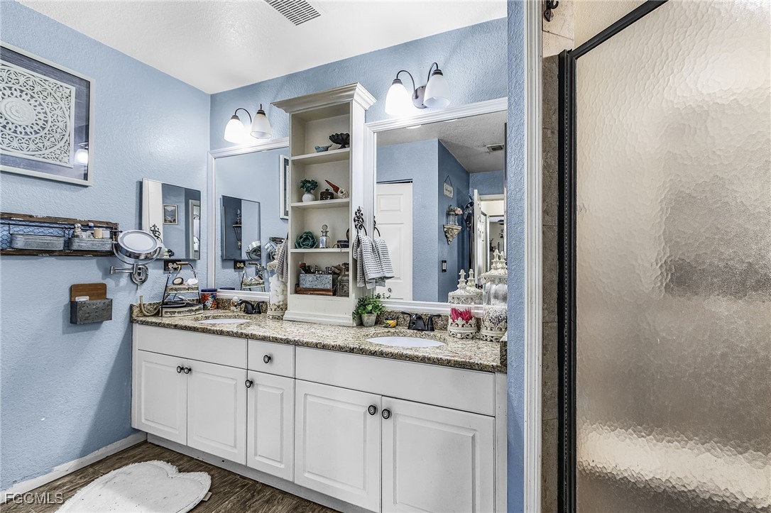 4 Bed SingleFamilyResidence for Sale in Cape Coral, photo 19
