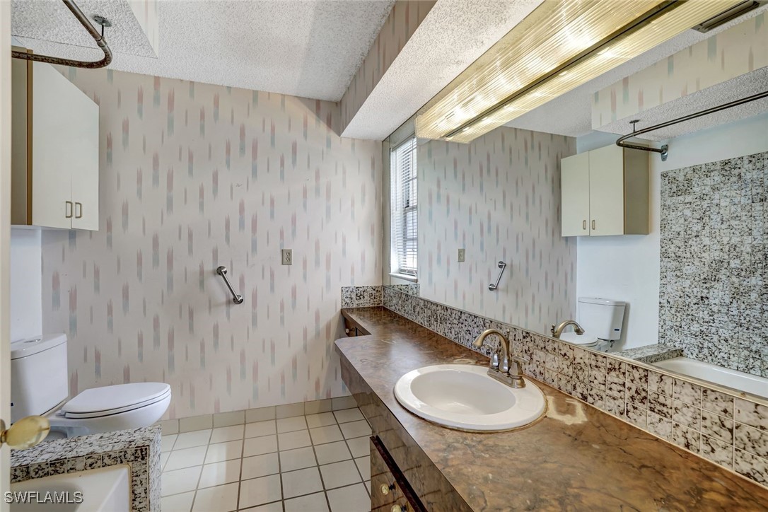 2 Bed Pool Home for Sale in Marco Island, photo 19