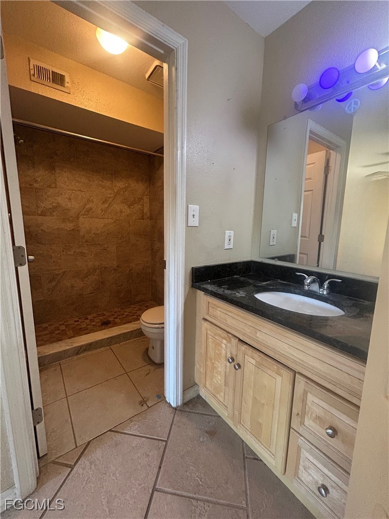 2 Bed Waterfront Home for Sale in Village Creek, photo 19