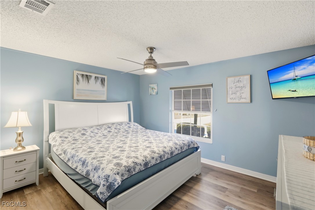 2 Bed ManufacturedHome for Sale in North Fort Myers, FL — photo 19
