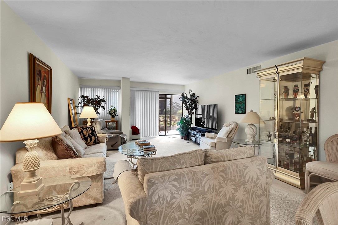 2 Bed Condominium for Sale in Fort Myers, photo 19