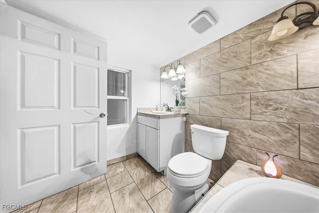 3 Bed ManufacturedHome for Sale in Suncoast Estate, FL — photo 19