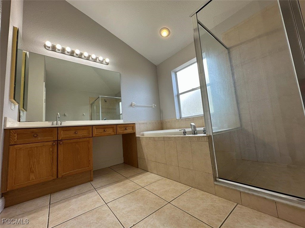 3 Bed Waterfront Home for Sale in Cape Coral, FL, $289,000 — photo 19