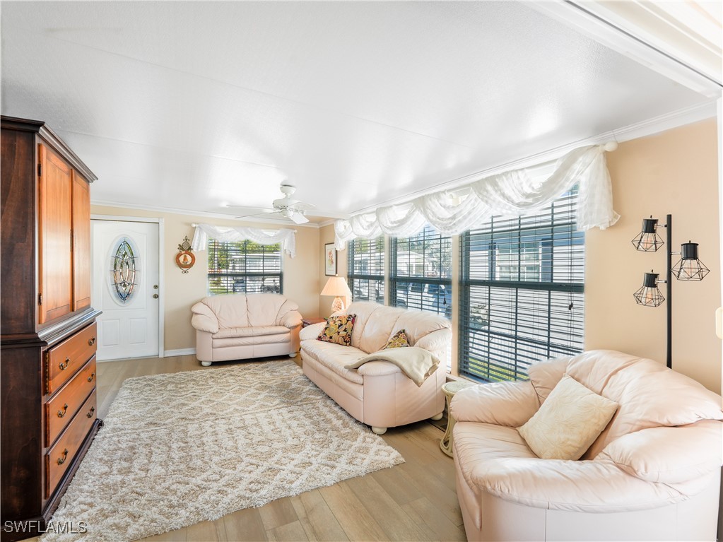 1 Bed Waterfront Home for Sale in Naples, photo 19