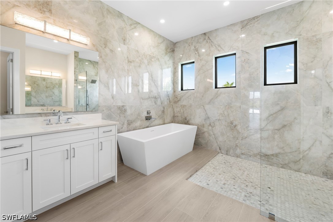 5 Bed Pool Home for Sale in Marco Island, photo 19