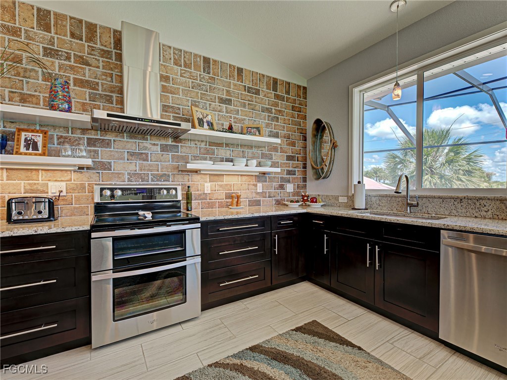 2 Bed Pool Home for Sale in Rotonda Villas, photo 19