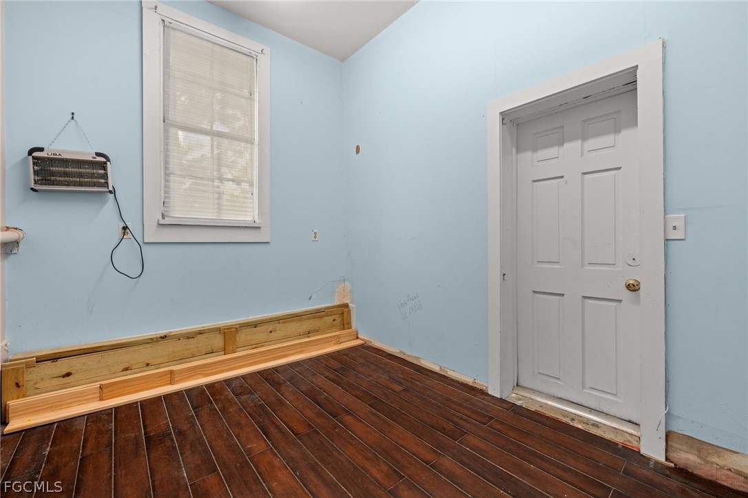 3 Bed SingleFamilyResidence for Sale in Bayshore Park, FL — photo 19