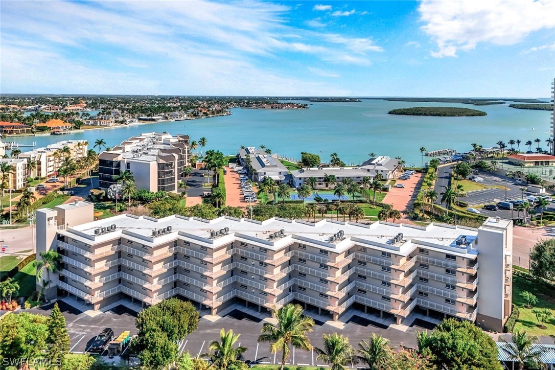 3 Bed Condominium for Sale in Marco Island, photo 19