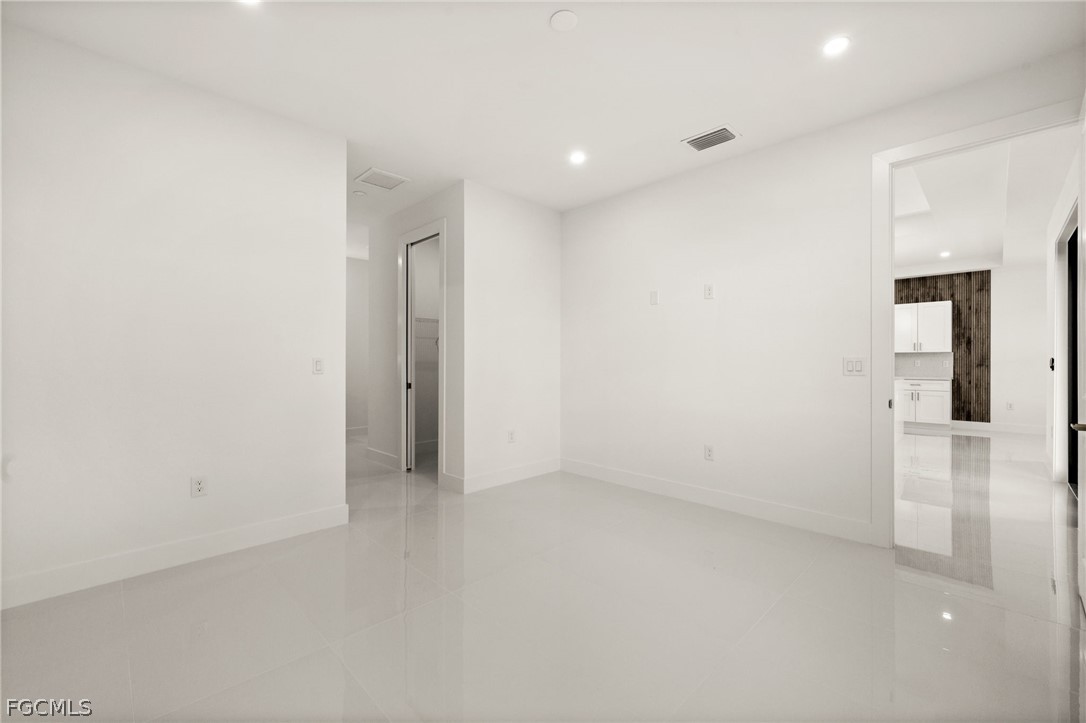 3 Bed SingleFamilyResidence for Sale in Lehigh Acres, photo 19