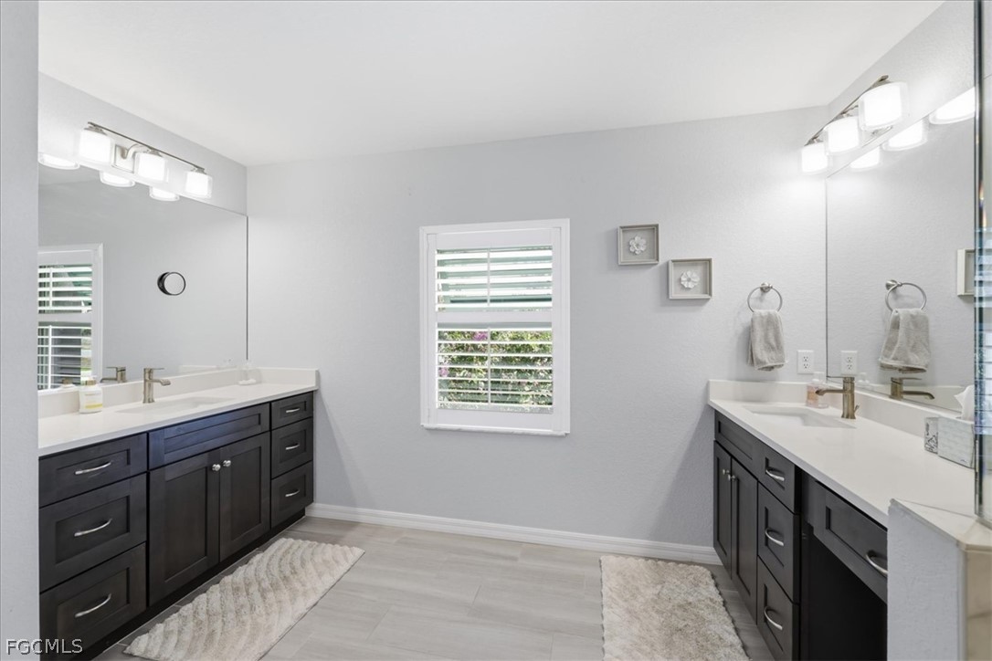 3 Bed Pool Home for Sale in Rotonda Sands, photo 19