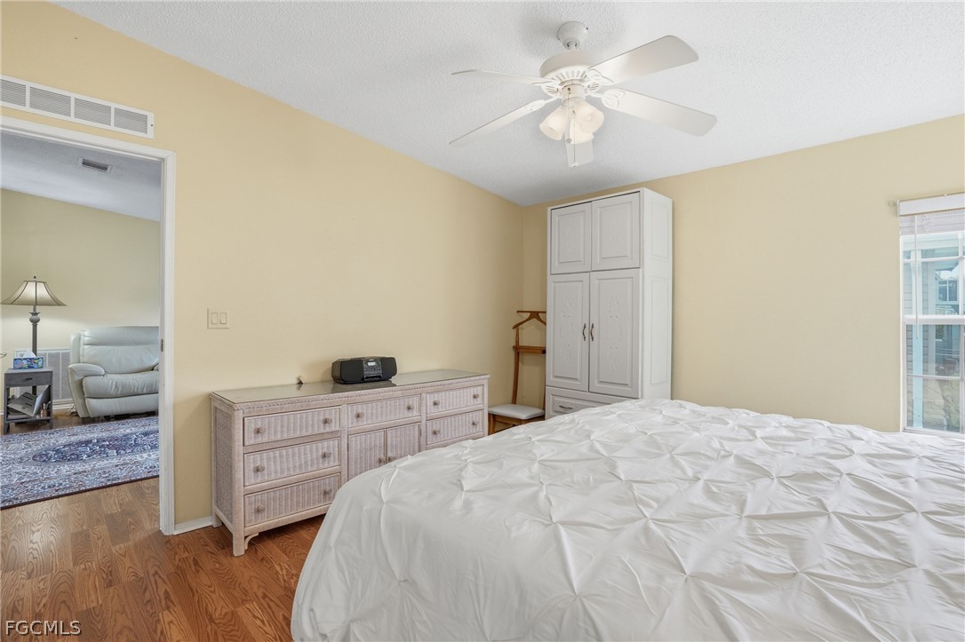3 Bed ManufacturedHome for Sale in Riverwood, FL, $200,000 — photo 19