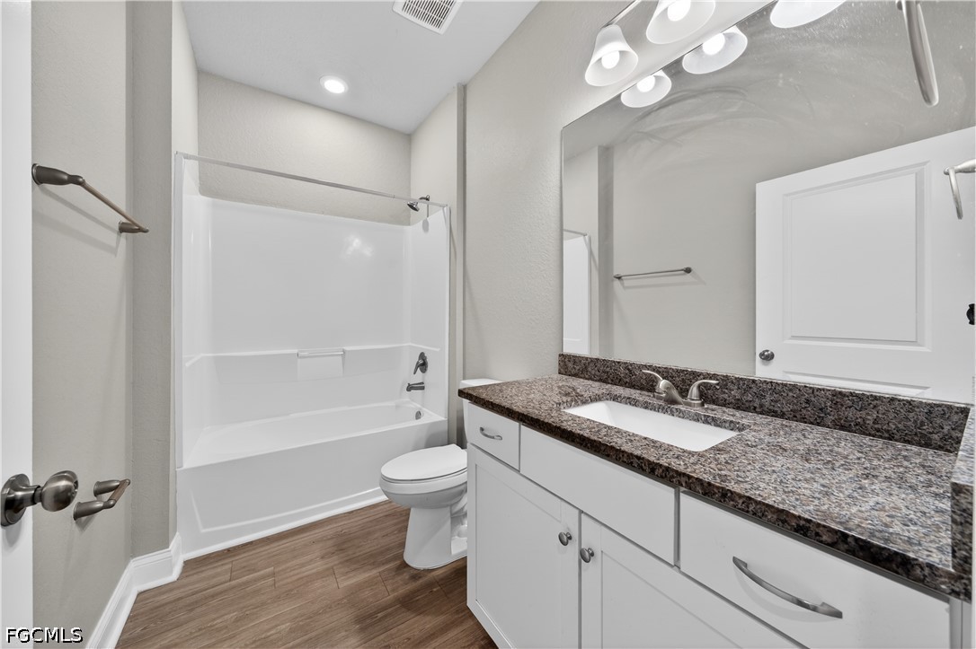 3 Bed SingleFamilyResidence for Sale in Cape Coral, photo 19