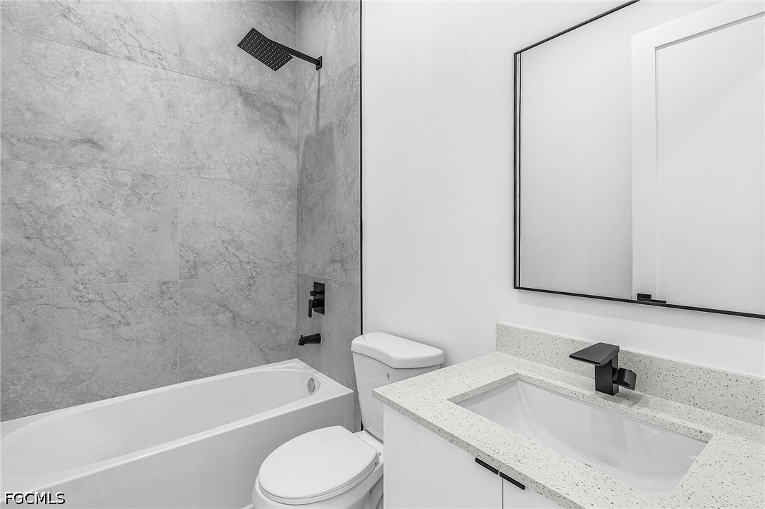 3 Bed SingleFamilyResidence for Sale in Lehigh Acres, photo 19