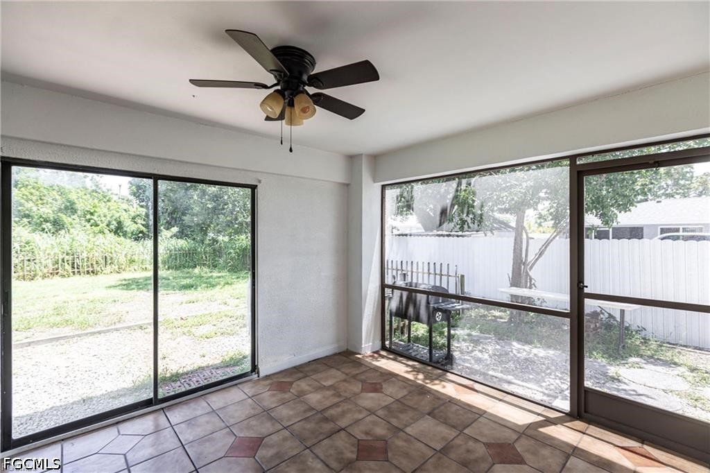 2 Bed SingleFamilyResidence for Sale in Cape Coral, photo 19