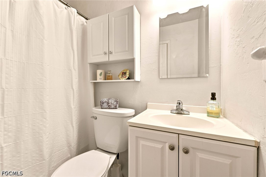 3 Bed SingleFamilyResidence for Sale in Cape Coral, photo 19