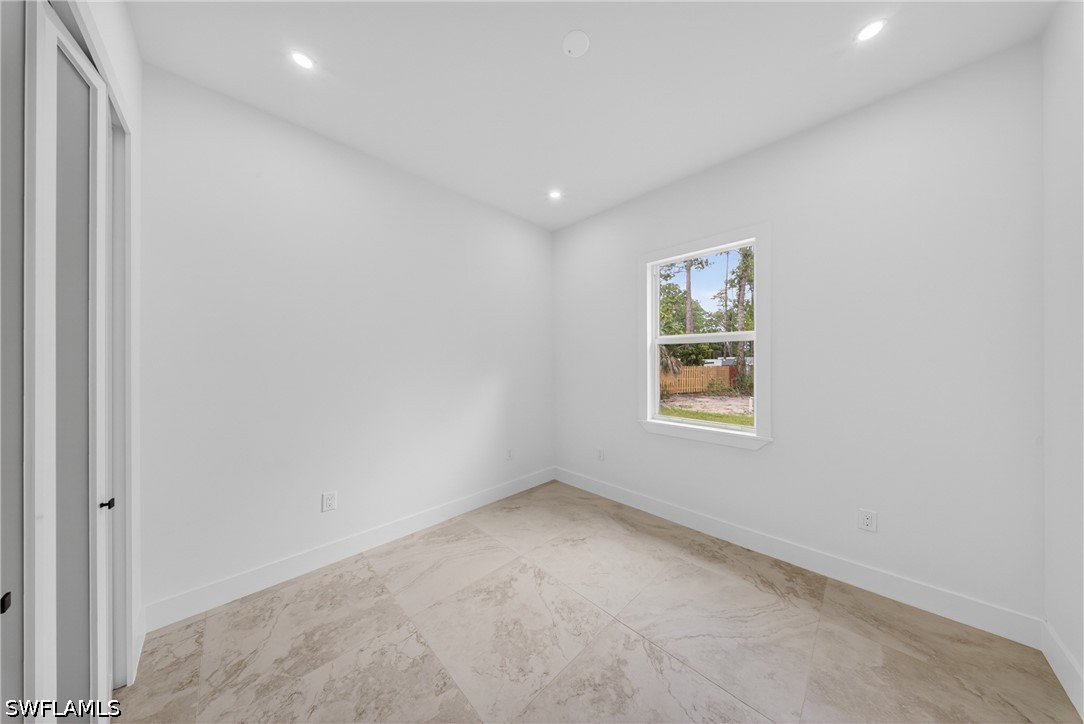 4 Bed SingleFamilyResidence for Sale in Naples, photo 19