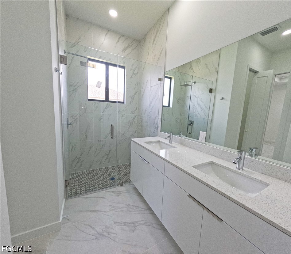 3 Bed SingleFamilyResidence for Sale in Cape Coral, photo 19