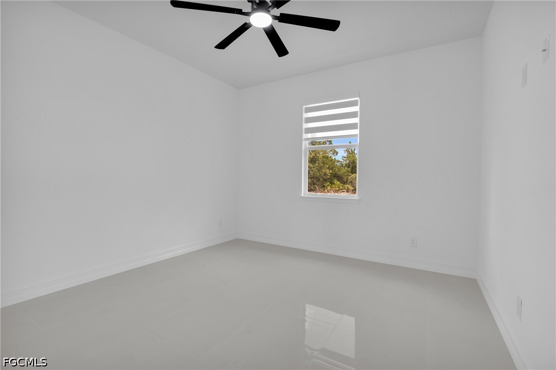 3 Bed SingleFamilyResidence for Sale in Lehigh Acres, photo 19