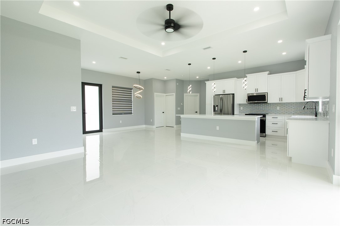 3 Bed SingleFamilyResidence for Sale in Lehigh Acres, photo 19