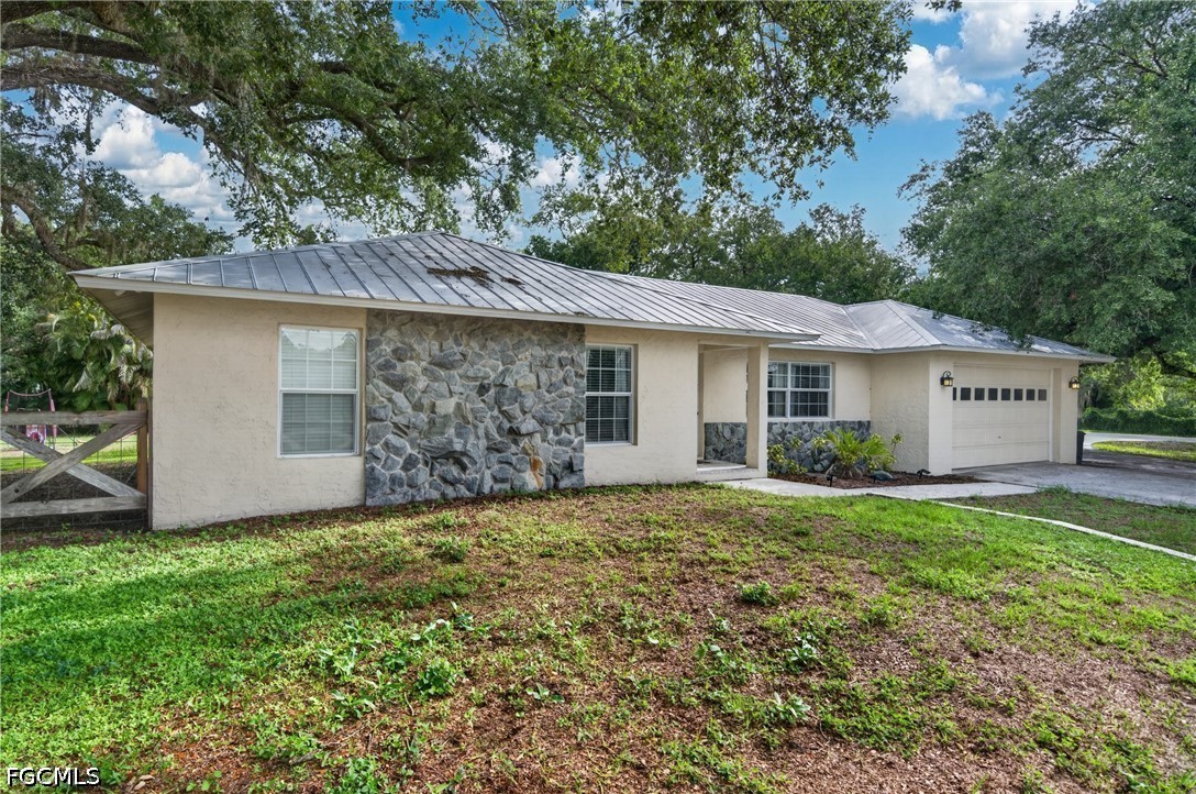 3 Bed SingleFamilyResidence for Sale in Acreage, photo 19