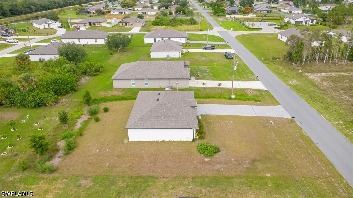 3 Bed SingleFamilyResidence for Sale in Mirror Lakes, photo 19